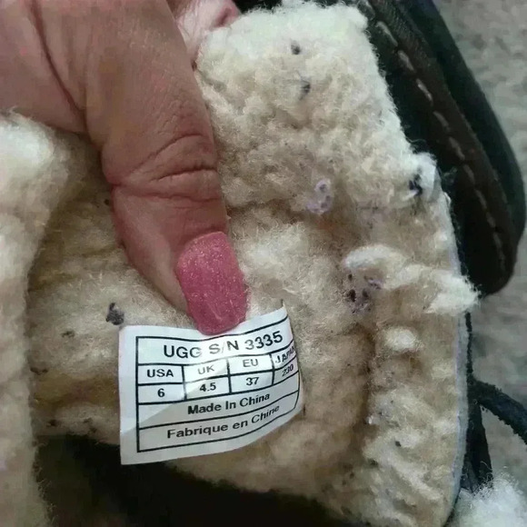 Ugg Women's Black Caspia Suede Boot 6 - Picture 15 of 16